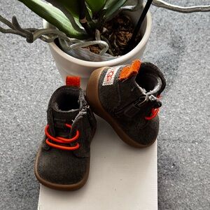 Baby Ugg Boots with Orange Accents sz 0/1